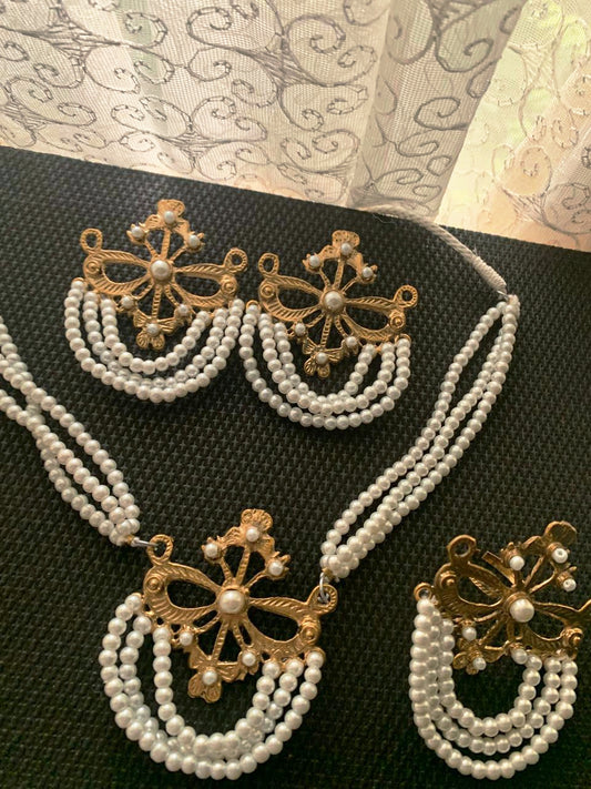 Antique Pearls Choker Set KR-301