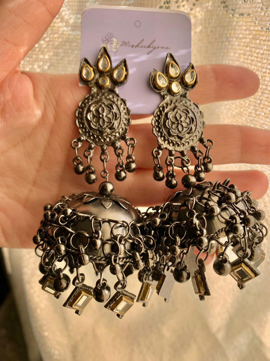 Antique Jhumka Black ER-908