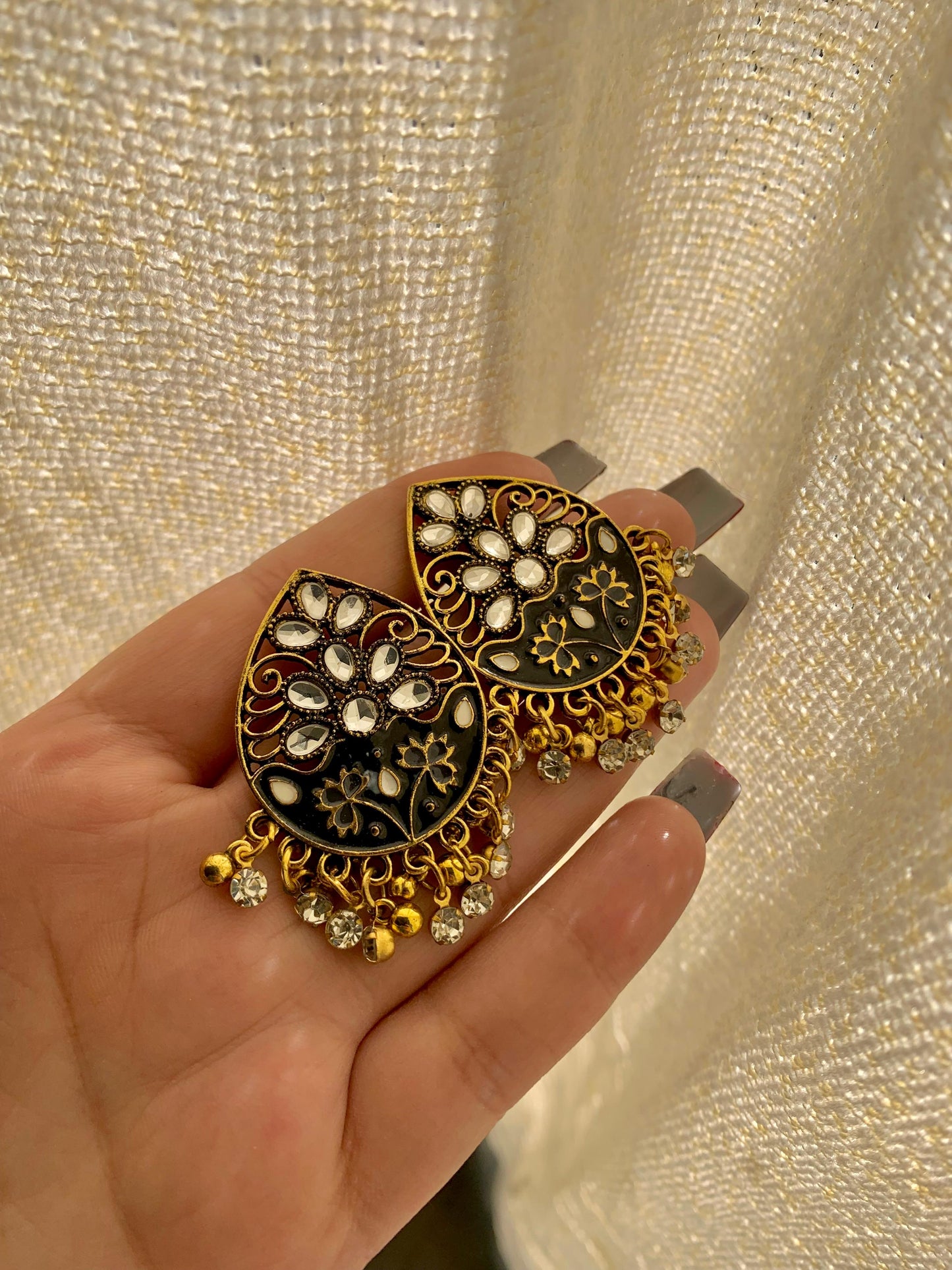 Oxidized Studs ER-700