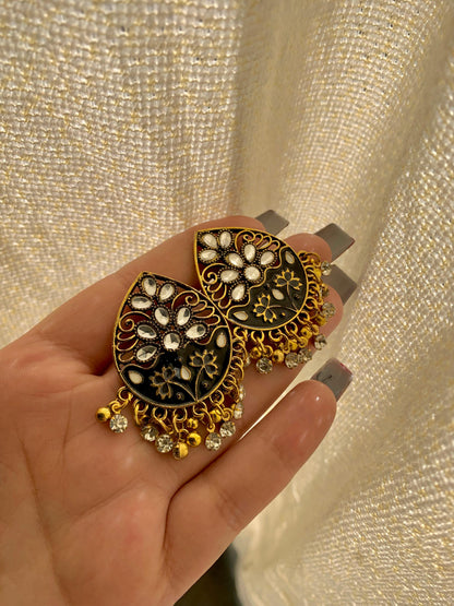 Oxidized Studs ER-700